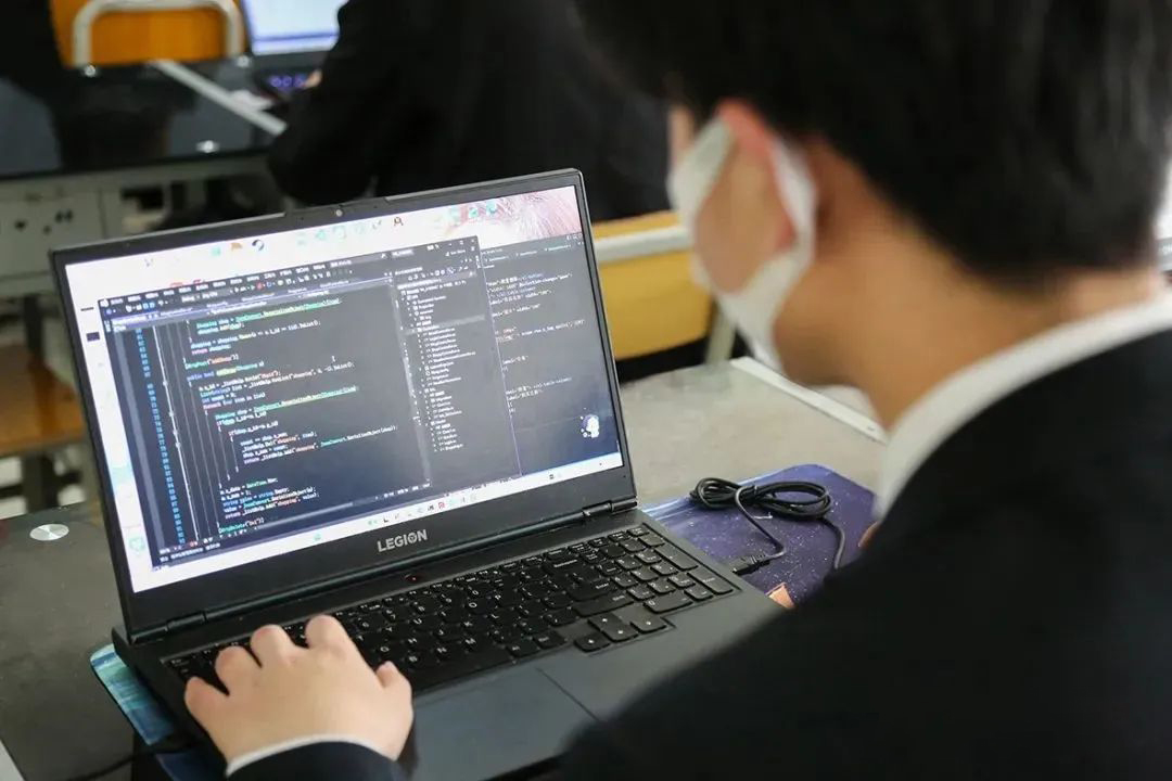 全栈技能铸造者 北京八维教育的网络技术培训体系剖析